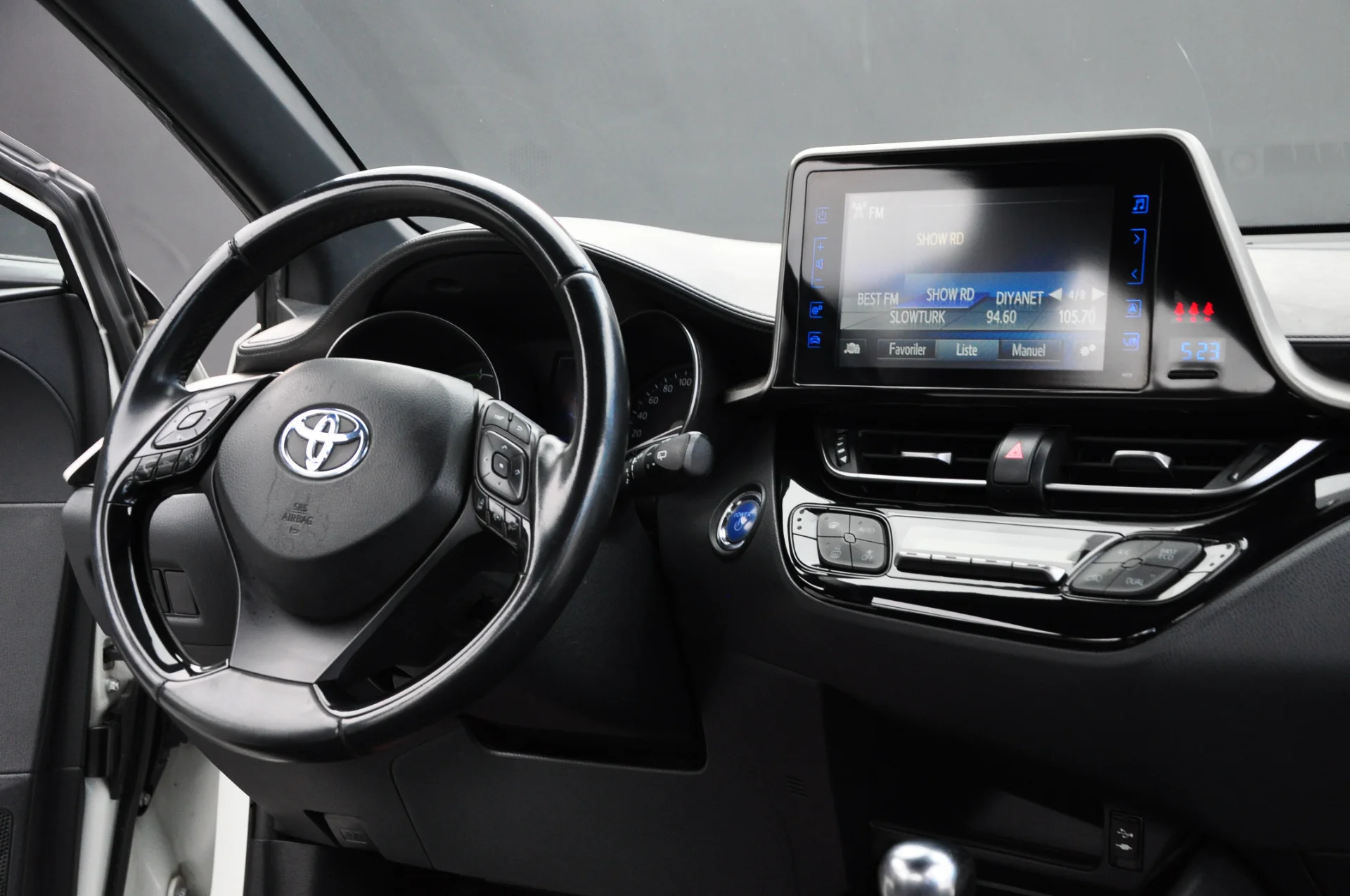 2019 MODEL TOYOTA CH-R 1.8 HYBRİD DYNAMİC S.BAKIMLI ÇİFT RENK