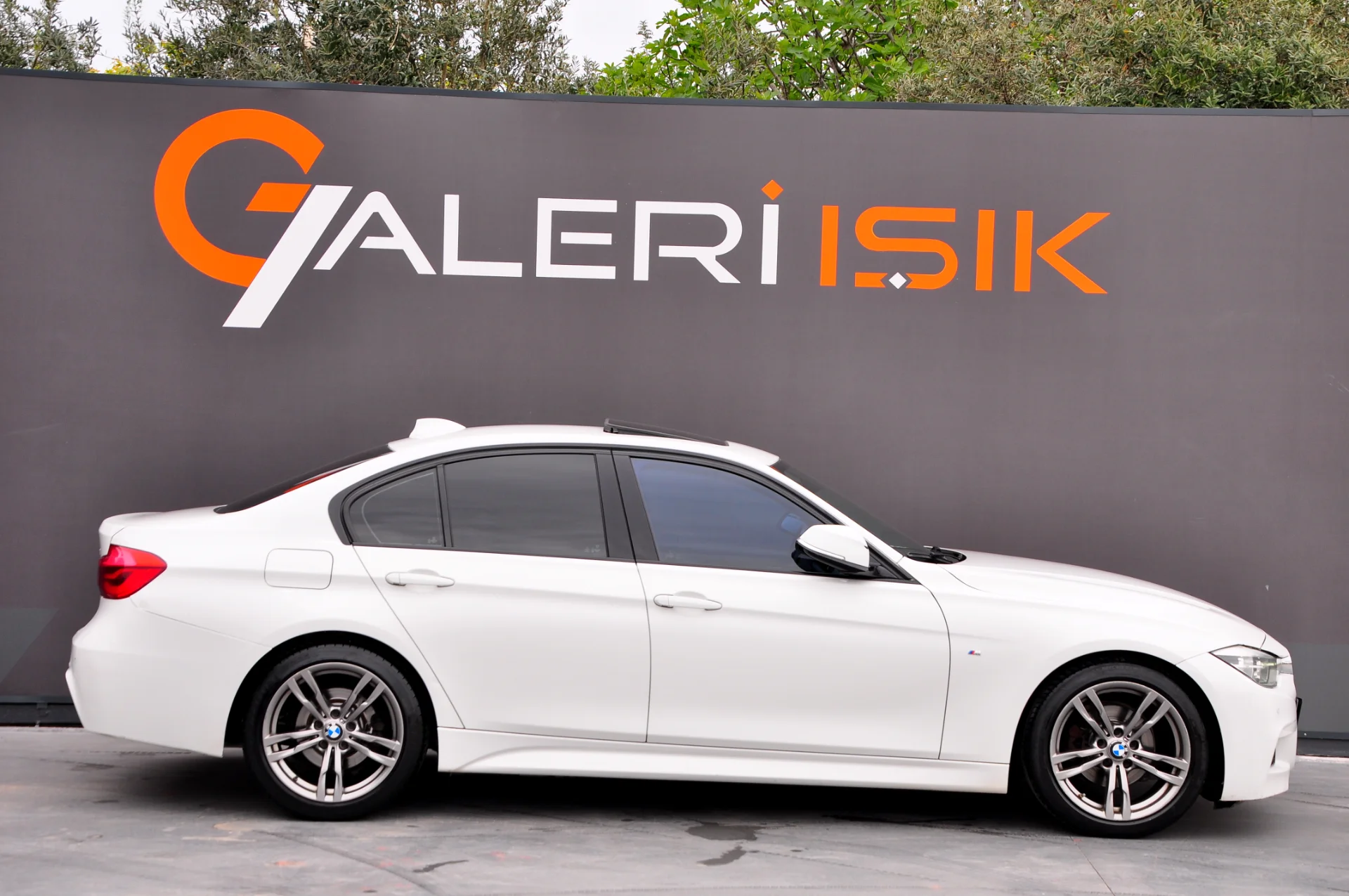2016 BMW 3.20İED 40. YIL ÖZEL SERİ SUNROOF HAFIZA 163.000 KM'DE