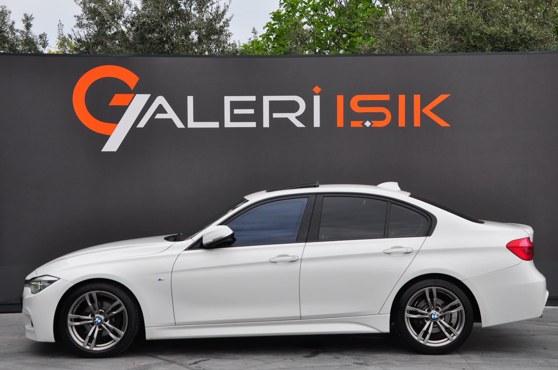 2016 BMW 3.20İED 40. YIL ÖZEL SERİ SUNROOF HAFIZA 163.000 KM'DE