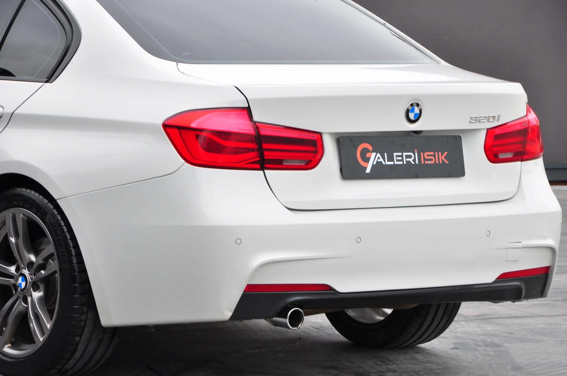2016 BMW 3.20İED 40. YIL ÖZEL SERİ SUNROOF HAFIZA 163.000 KM'DE
