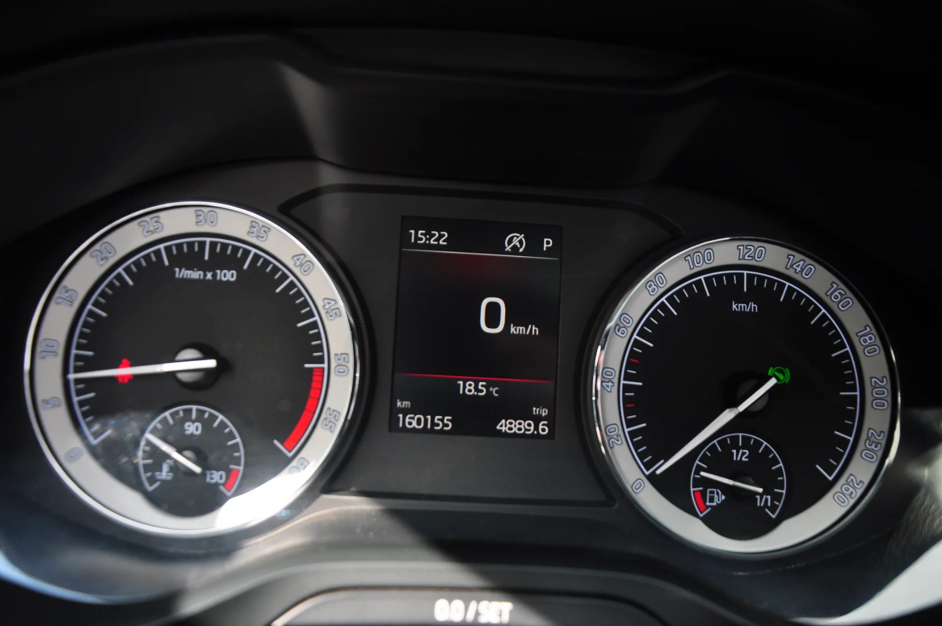 2019 SKODA KAROQ 1.6TDI DSG SUNROOF'LU BOYASIZ 160.000 KM'DE