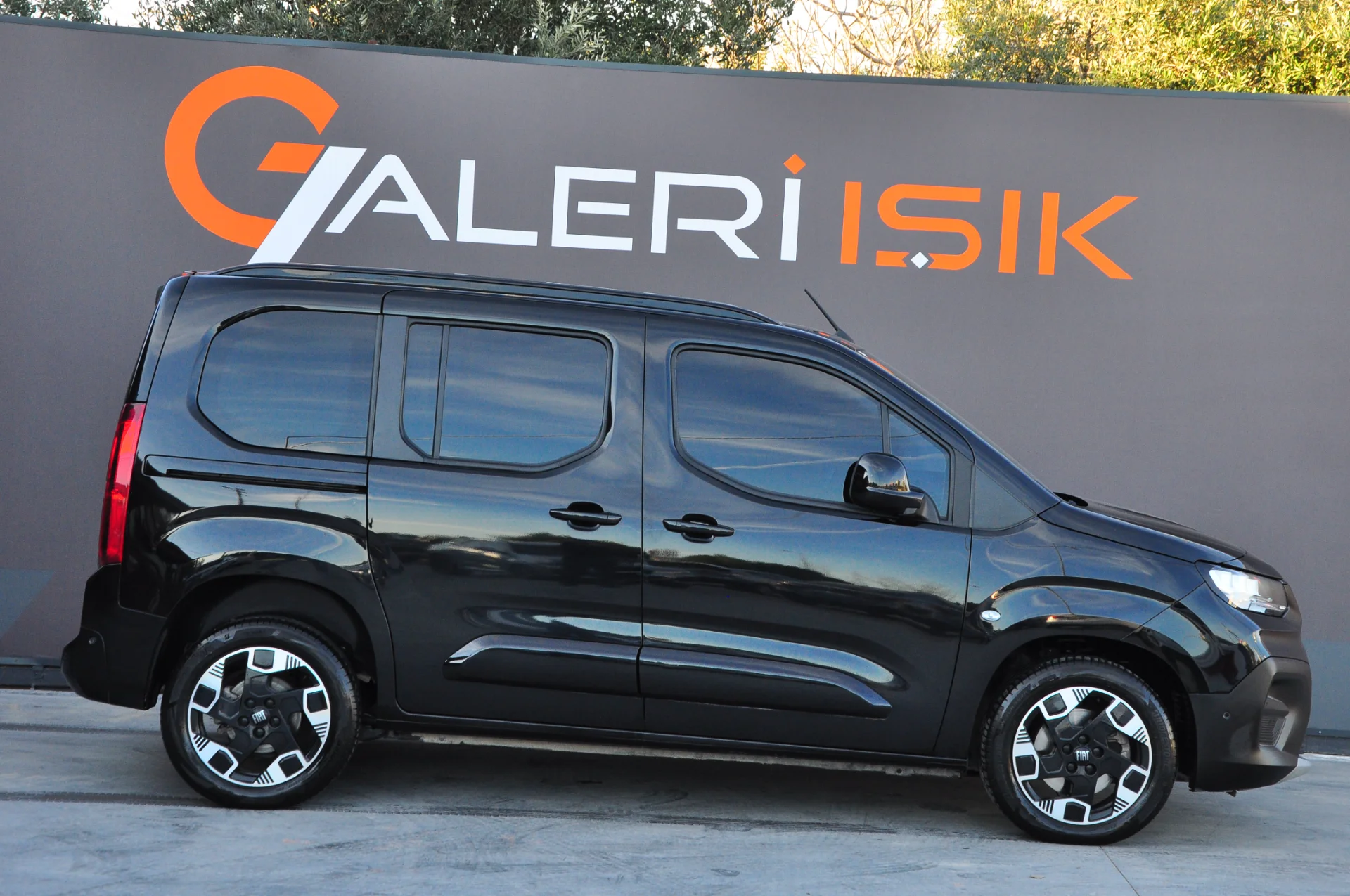 2024 DOBLO 1.5 BLUEHDİ PREMİO PLUS YENİ KASA CAM TVN. 21.000 KM