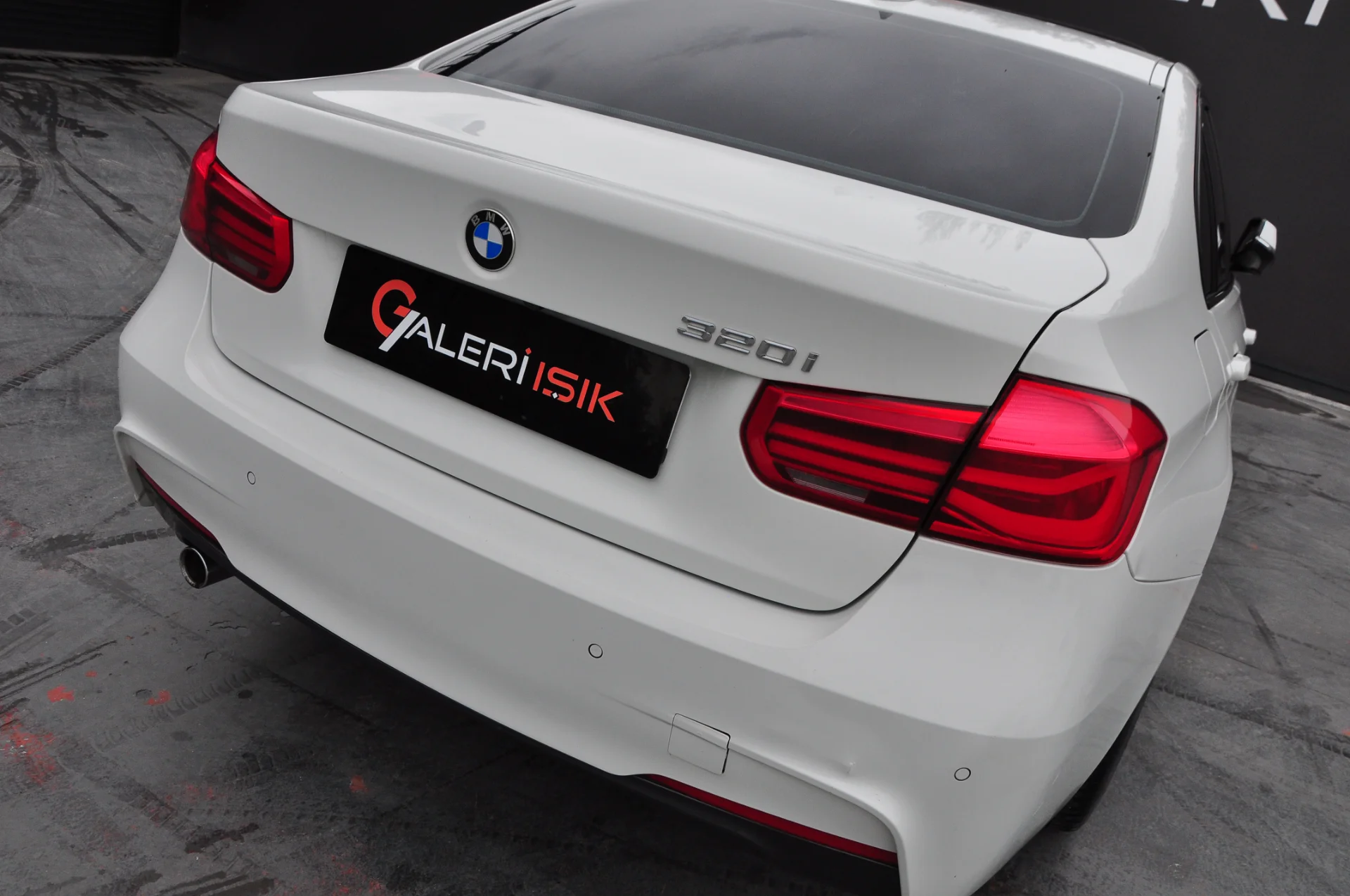 2016 BMW 3.20İED 40. YIL ÖZEL SERİ SUNROOF HAFIZA 163.000 KM'DE