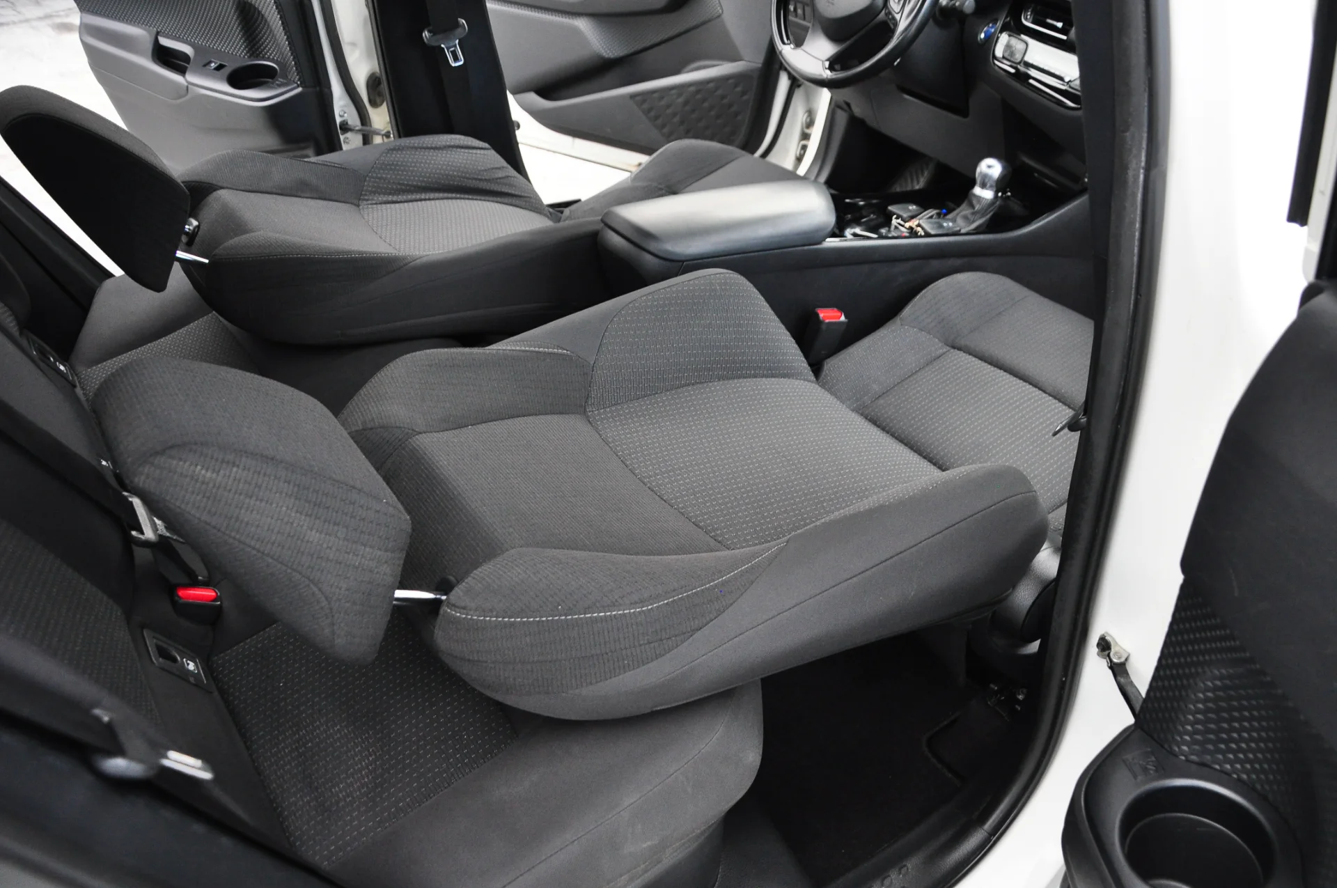 2019 MODEL TOYOTA CH-R 1.8 HYBRİD DYNAMİC S.BAKIMLI ÇİFT RENK