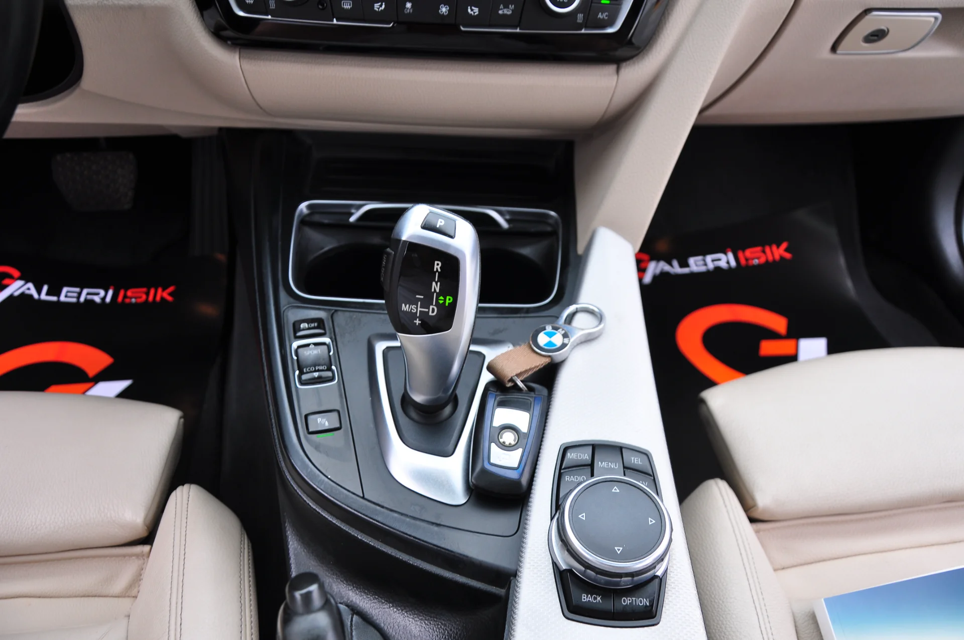 2016 BMW 3.20İED 40. YIL ÖZEL SERİ SUNROOF HAFIZA 163.000 KM'DE