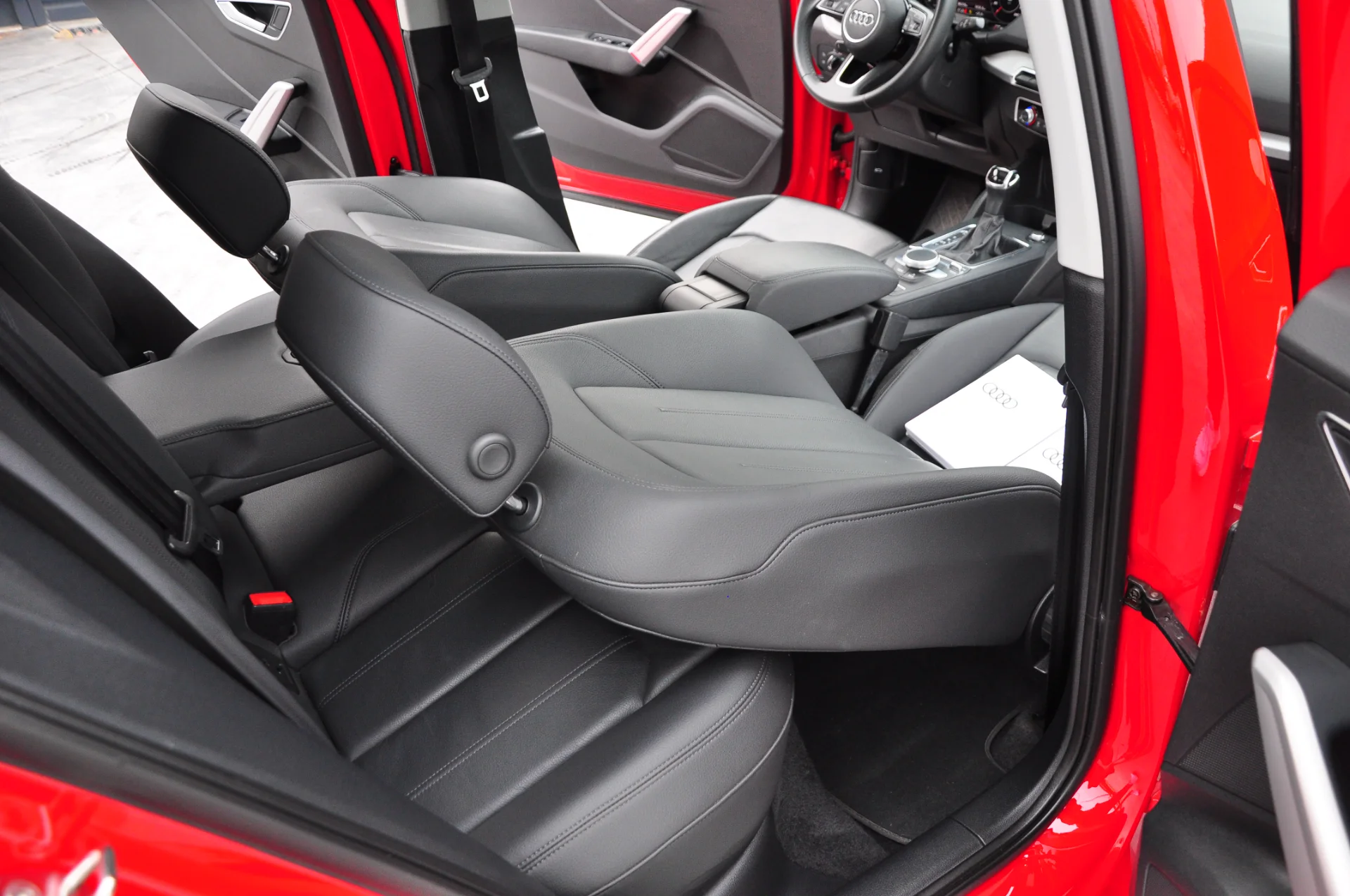 2021 MODEL AUDİ Q2 35 TFSI ADVANCED SUNROOF'LU 80.000 KM'DE