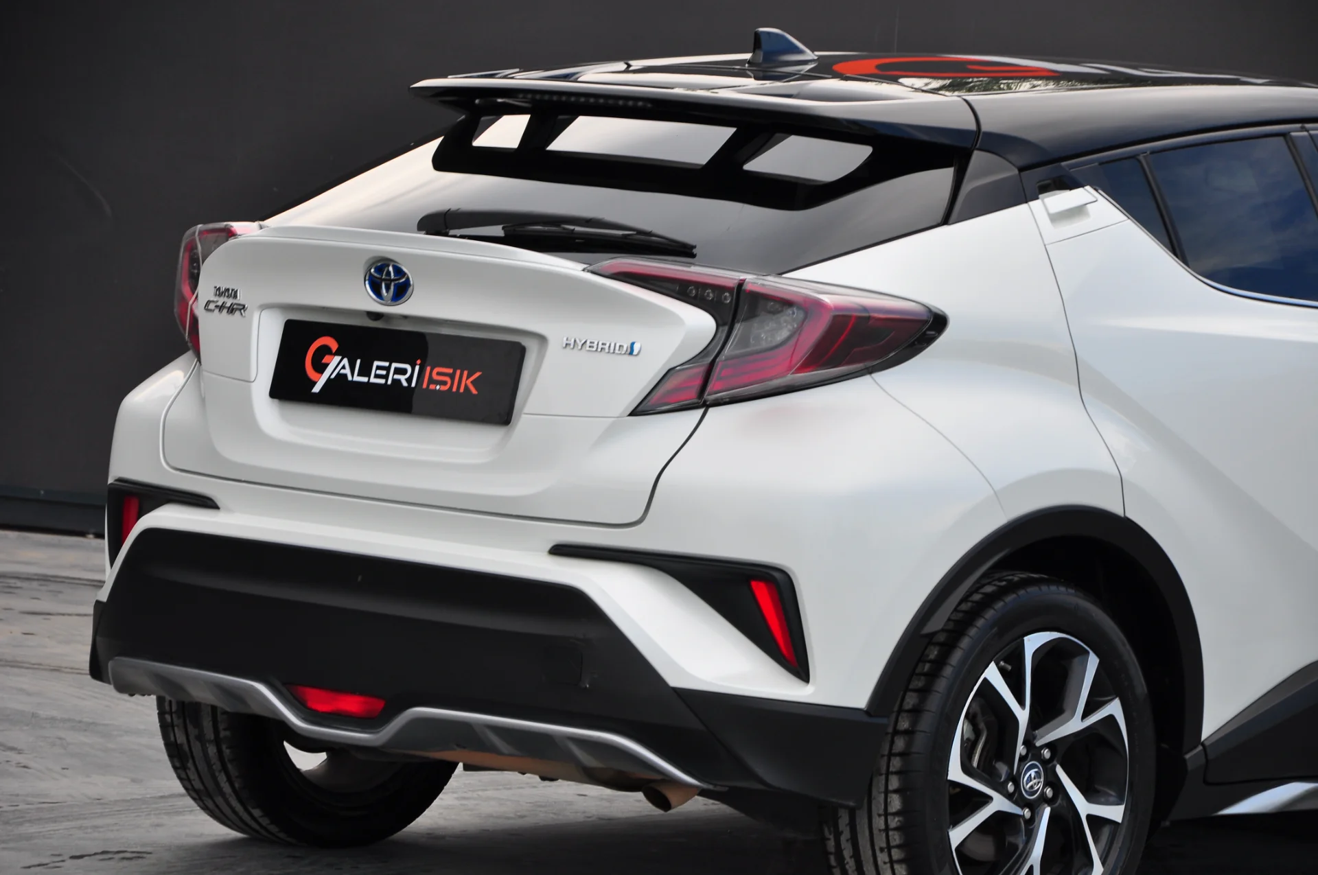 2019 MODEL TOYOTA CH-R 1.8 HYBRİD DYNAMİC S.BAKIMLI ÇİFT RENK