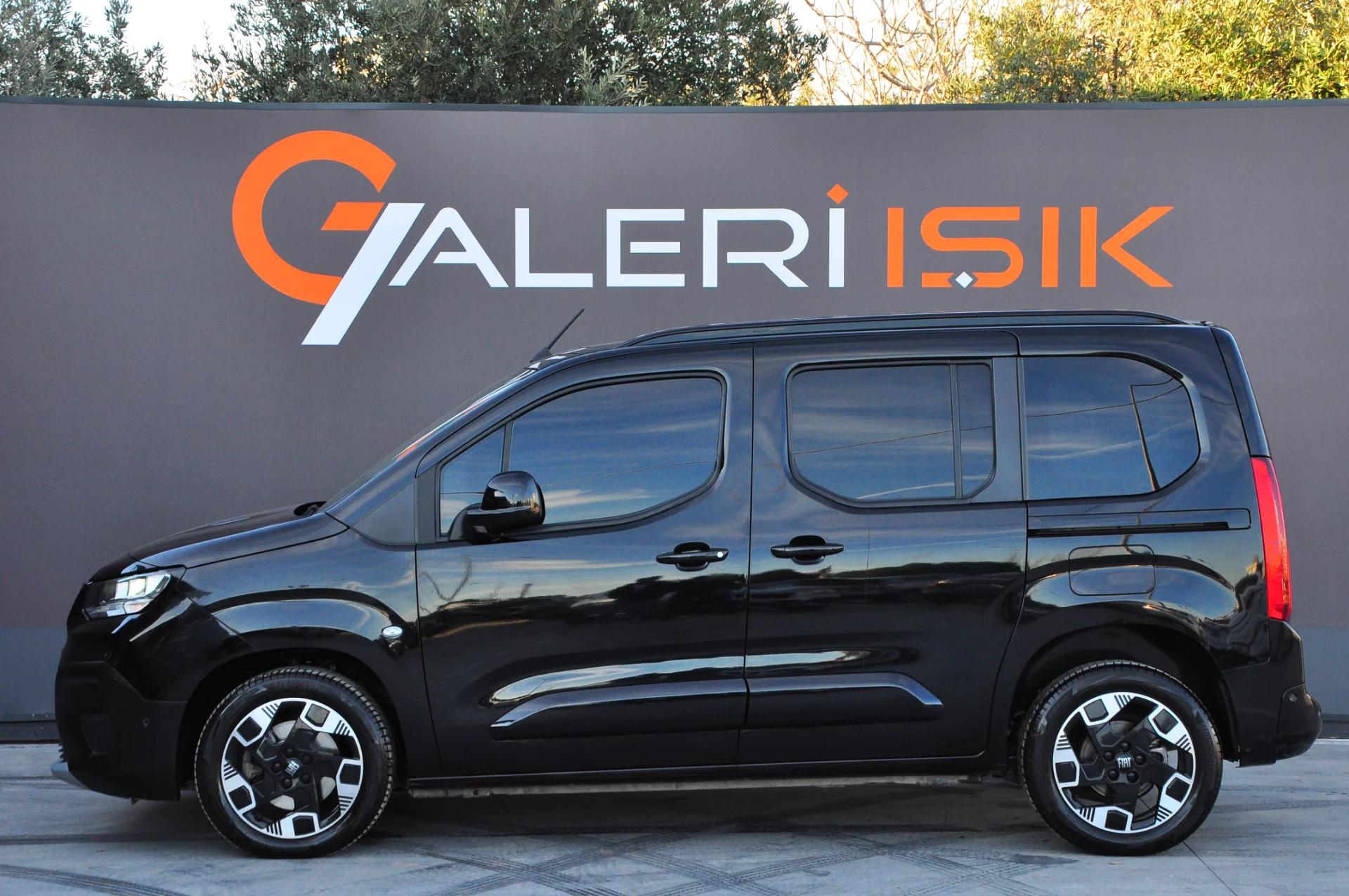 2024 DOBLO 1.5 BLUEHDİ PREMİO PLUS YENİ KASA CAM TVN. 21.000 KM