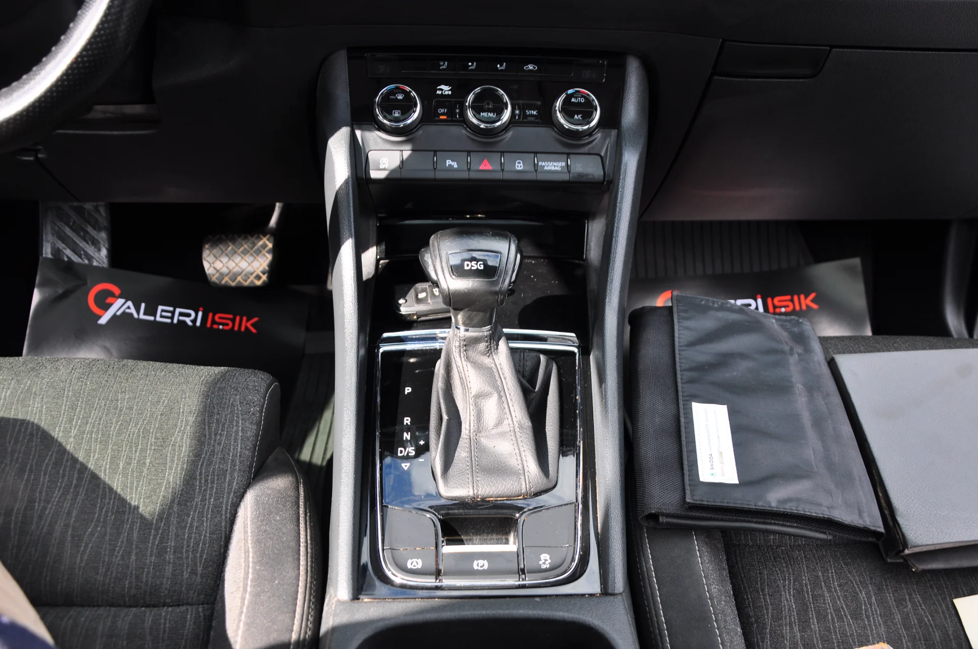 2019 SKODA KAROQ 1.6TDI DSG SUNROOF'LU BOYASIZ 160.000 KM'DE