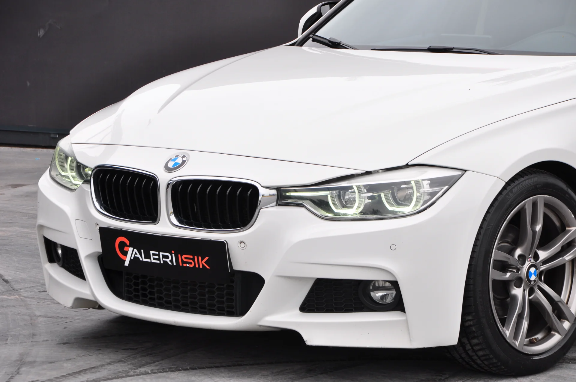 2016 BMW 3.20İED 40. YIL ÖZEL SERİ SUNROOF HAFIZA 163.000 KM'DE
